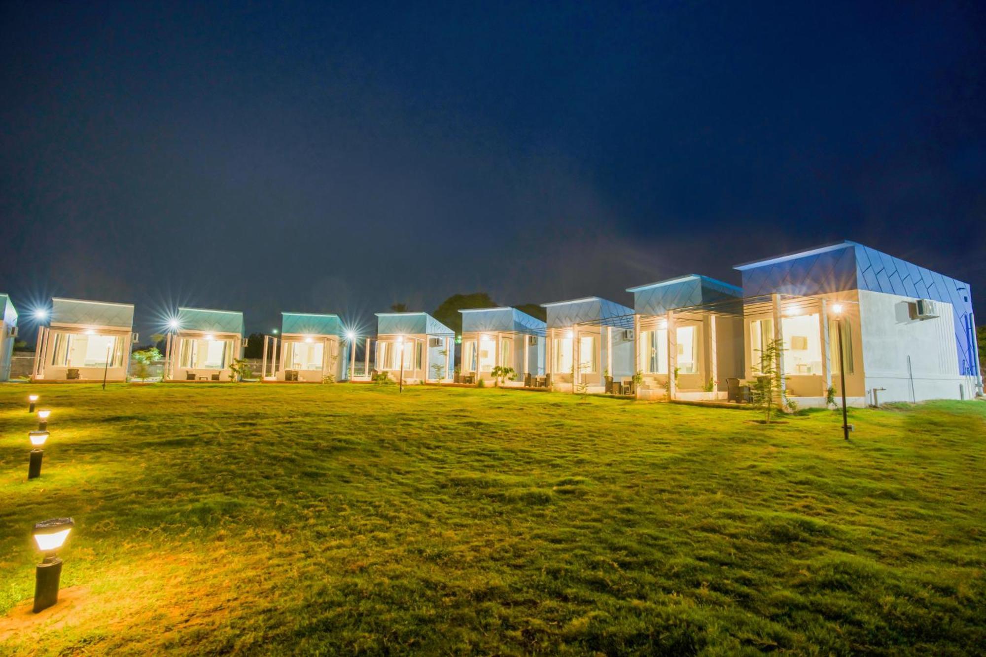 Seaborne Beach Resort 오로빌 외부 사진